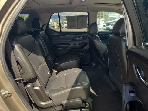 Used 2020 Chevrolet Traverse Premier AWD/4WD image 28