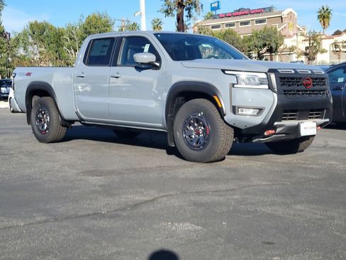 New 2025 Nissan Frontier PRO-4X w/ Pro Premium Package image 5