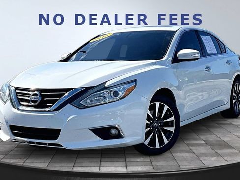 Used 2016 Nissan Altima 2.5 SV w/ Convenience Package FWD image 1