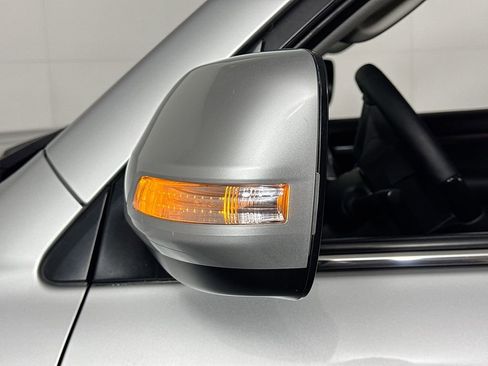 Used 2016 Toyota Land Cruiser image 20