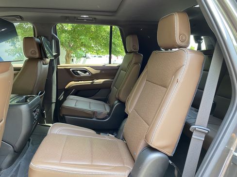 Used 2021 Chevrolet Tahoe High Country AWD/4WD image 40