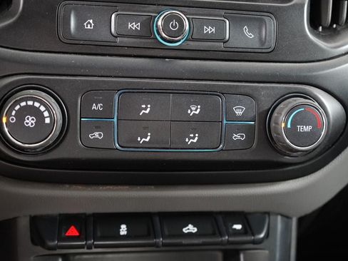 Used 2022 Chevrolet Colorado W/T w/ WT Convenience Package RWD image 41