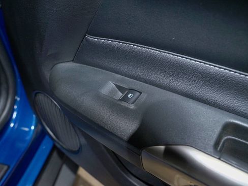 Used 2022 Ford Mustang Shelby GT500 w/ Technology Package image 34