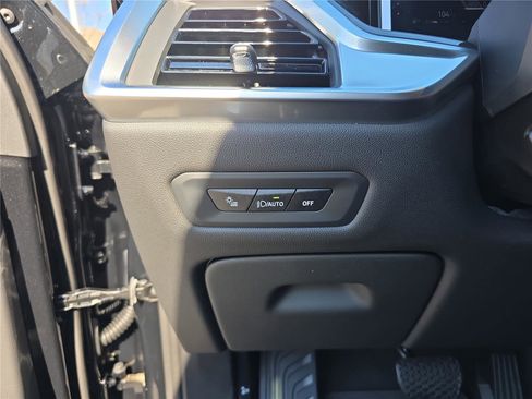 New 2026 BMW X5 xDrive40i AWD/4WD image 33