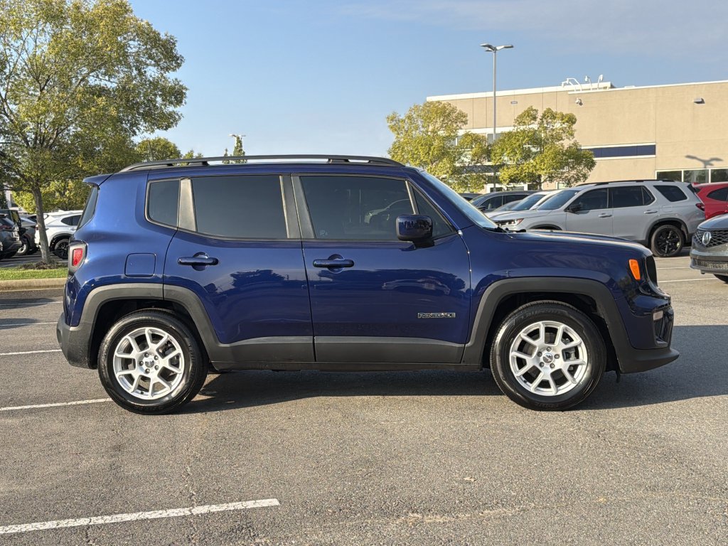 Used 2021 Jeep Renegade Latitude FWD image 2