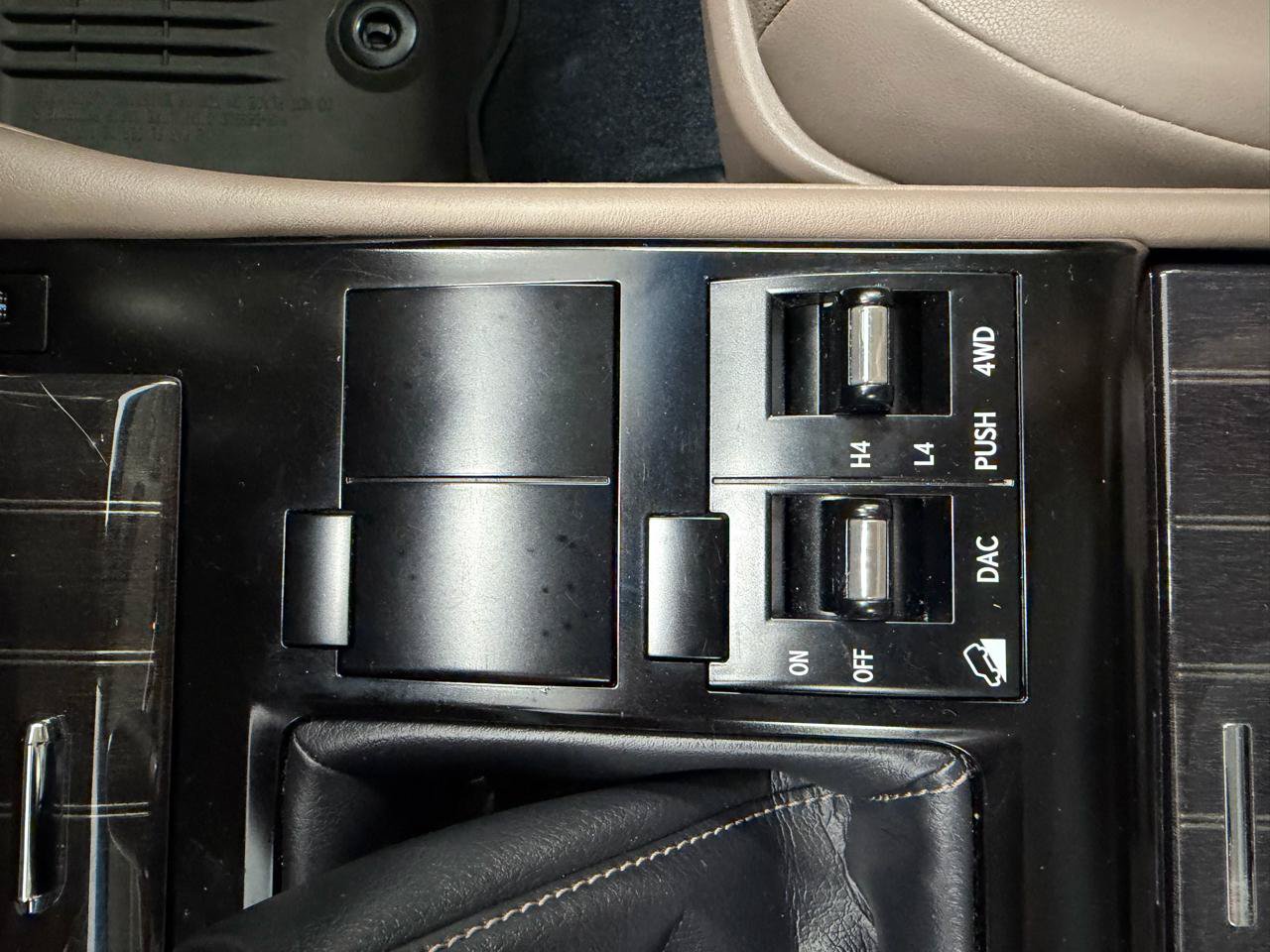 Used 2020 Lexus GX 460 Premium w/ Premium Package AWD/4WD image 24