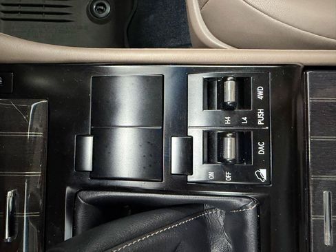 Used 2020 Lexus GX 460 Premium w/ Premium Package AWD/4WD image 24