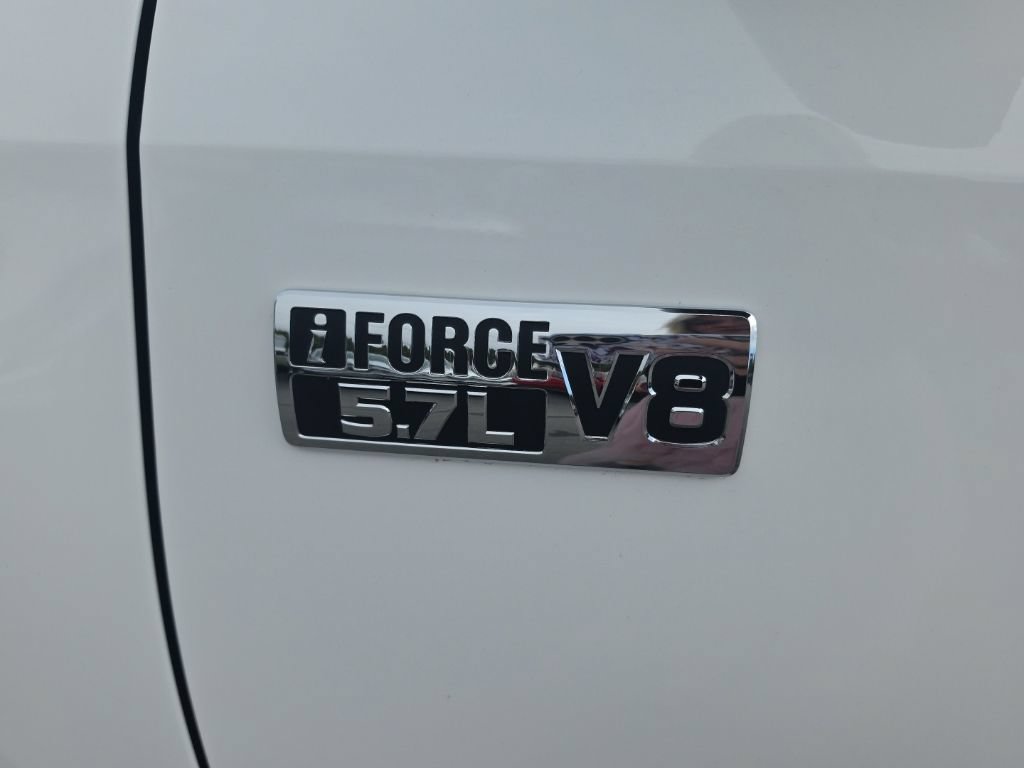 Used 2018 Toyota Tundra SR5 w/ TRD Sport Package AWD/4WD image 15
