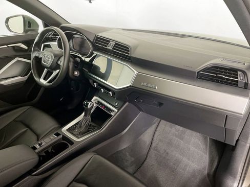 Used 2025 Audi Q3 2.0T Premium image 31
