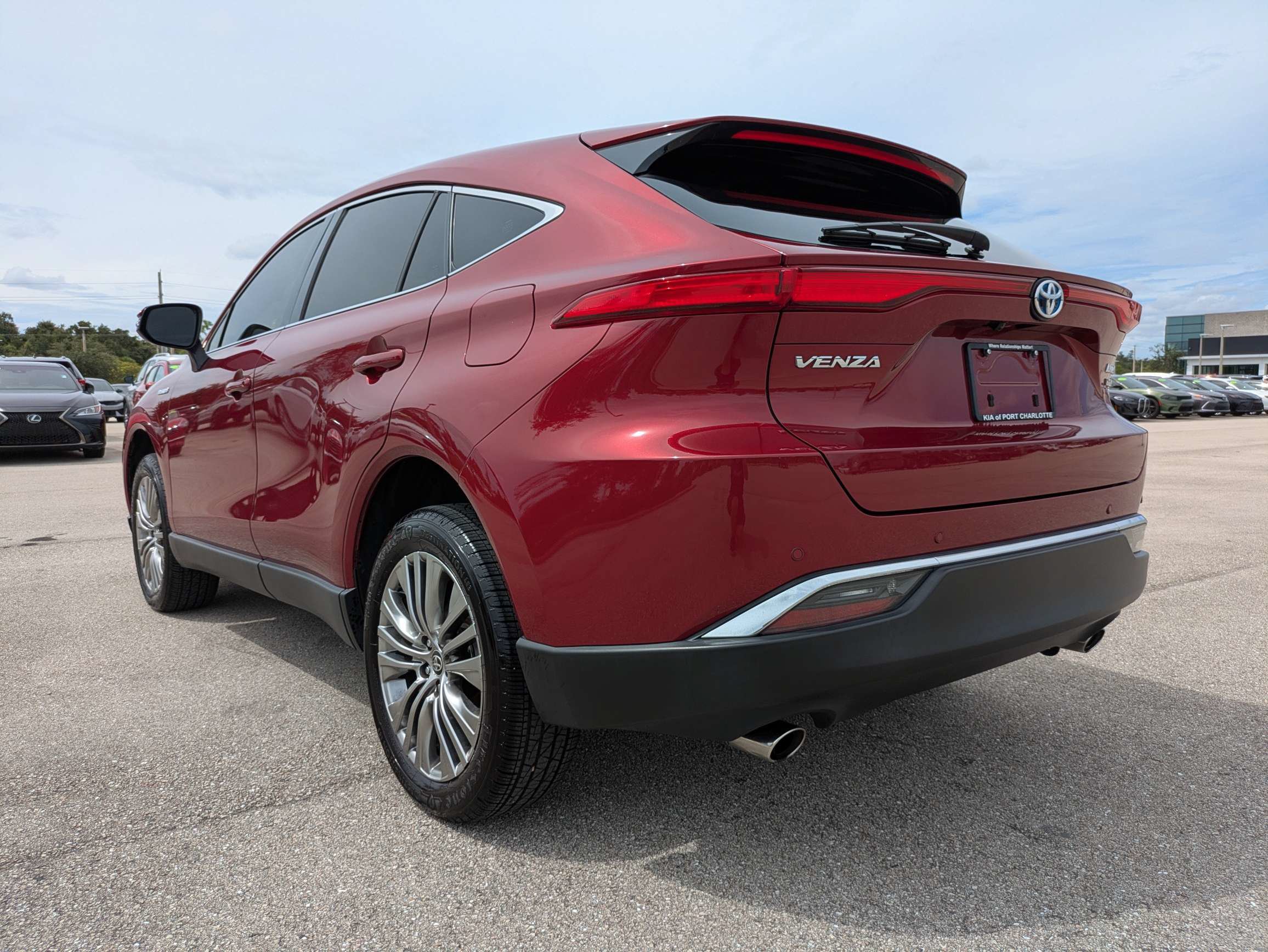 Used 2021 Toyota Venza Limited AWD/4WD image 6