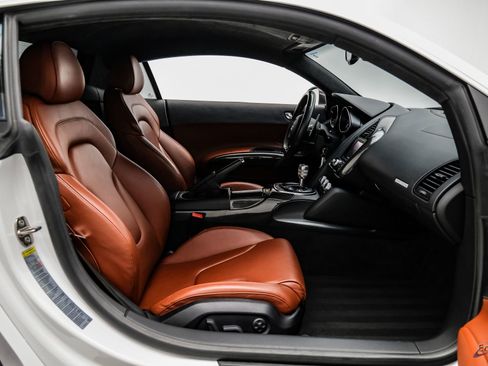 Used 2010 Audi R8 V10 image 57