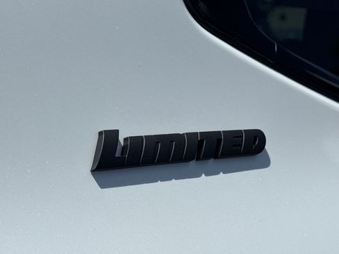 New 2026 Toyota Tundra Limited AWD/4WD image 12