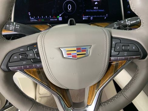 Used 2024 Cadillac Escalade Sport Platinum w/ LPO, ONYX Package AWD/4WD image 36