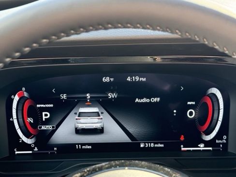 Used 2025 Nissan Pathfinder Platinum w/ Cargo Package AWD/4WD image 25