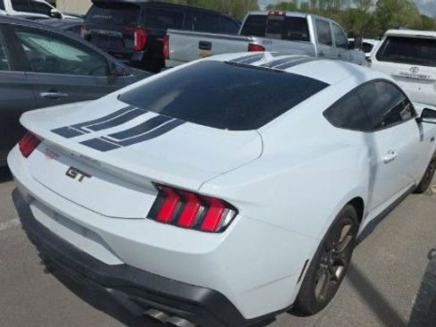 Used 2024 Ford Mustang GT Premium image 3