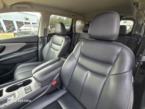 Used 2023 Nissan Murano SV image 12