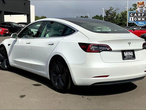 Used 2020 Tesla Model 3 Standard Range Plus image 9