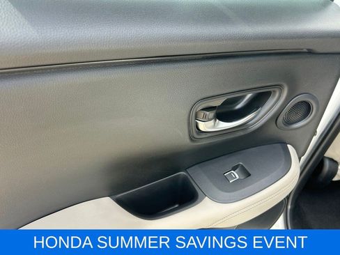 Used 2024 Honda HR-V EX-L image 11
