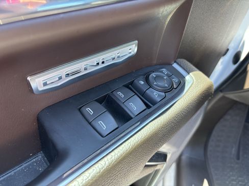 Used 2022 GMC Sierra 1500 Denali AWD/4WD image 15