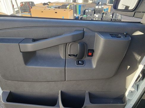 Used 2024 Chevrolet Express 2500 w/ Driver Convenience Package image 15