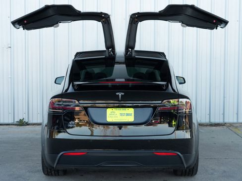 Used 2023 Tesla Model X Standard Range image 52
