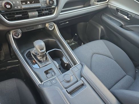 Certified 2025 Toyota Grand Highlander FWD image 26