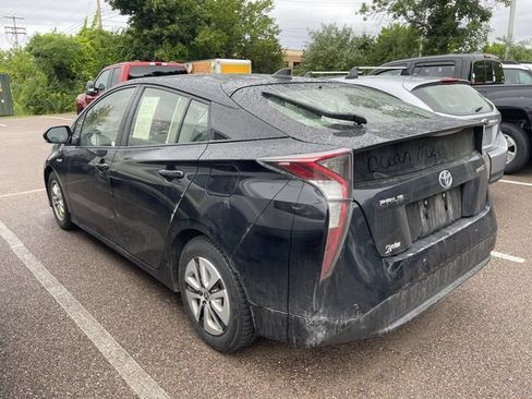 Used 2017 Toyota Prius Two w/ Prius Two Safety Plus Package FWD image 3