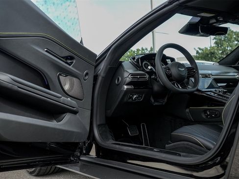 New 2026 Aston Martin V8 Vantage Roadster image 16