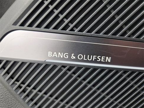 Used 2021 Audi SQ5 Prestige w/ Prestige Package image 17