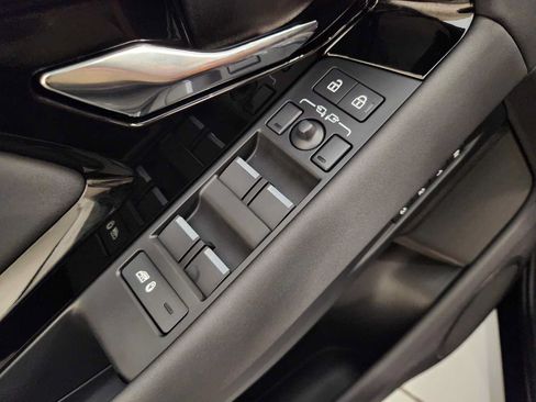 Used 2026 Land Rover Range Rover Evoque S AWD/4WD image 22