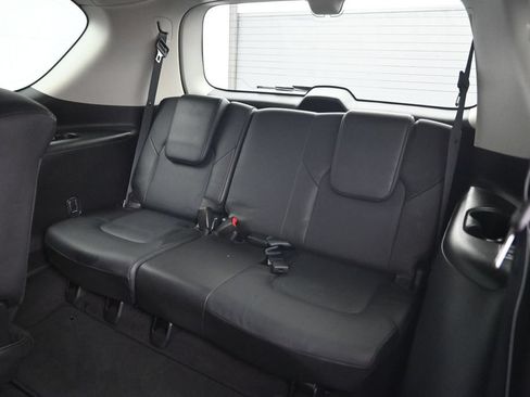 Used 2019 Nissan Armada Platinum RWD image 30