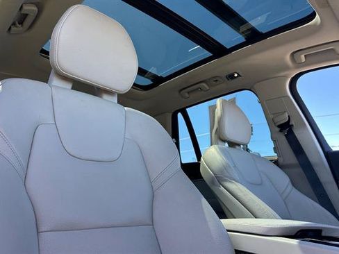 Used 2016 Volvo XC90 T6 Momentum w/ Momentum Plus Package AWD/4WD image 19