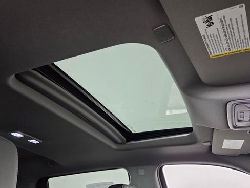 Used 2021 Chevrolet Silverado 1500 LT Trail Boss image 34