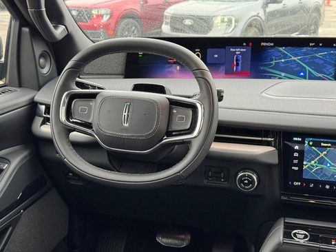 New 2025 Lincoln Navigator Reserve w/ Jet Appearance Package image 15