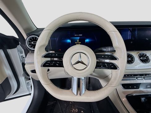 Used 2022 Mercedes-Benz E 450 Cabriolet image 13