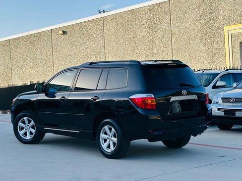 Used 2010 Toyota Highlander SE image 7