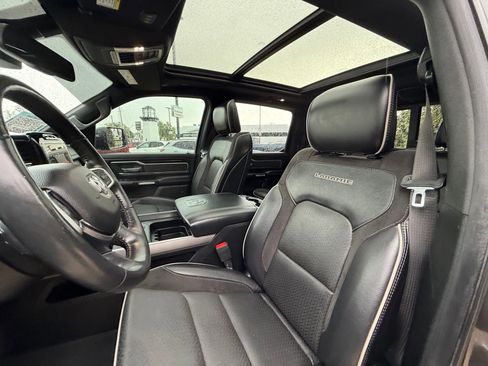 Used 2020 RAM 1500 Laramie AWD/4WD image 10