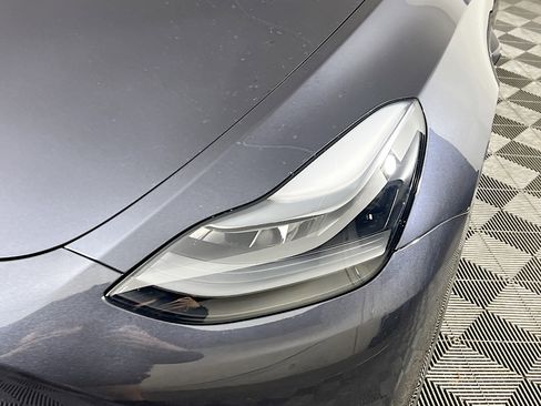 Used 2024 Tesla Model Y Long Range image 11