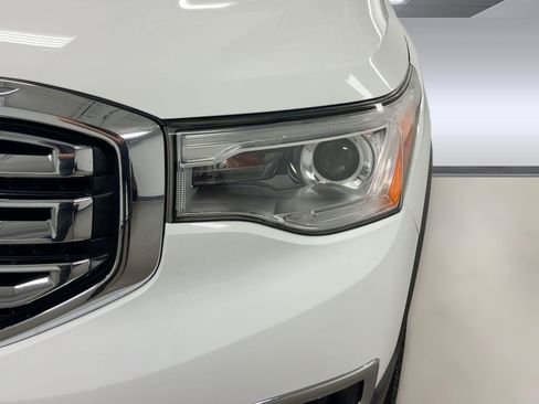 Used 2018 GMC Acadia SLT image 10