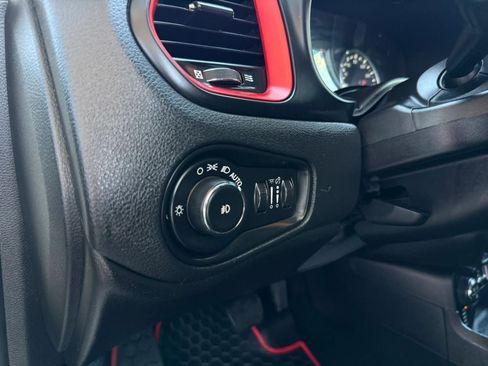 Used 2015 Jeep Renegade Trailhawk w/ Popular Equipment Group AWD/4WD image 36