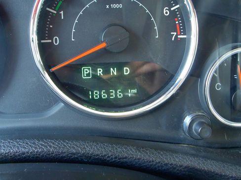 Used 2015 Jeep Wrangler Unlimited Sahara w/ Katzkin Premium Leather Group AWD/4WD image 14