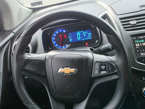 Used 2015 Chevrolet Trax LS AWD/4WD image 18