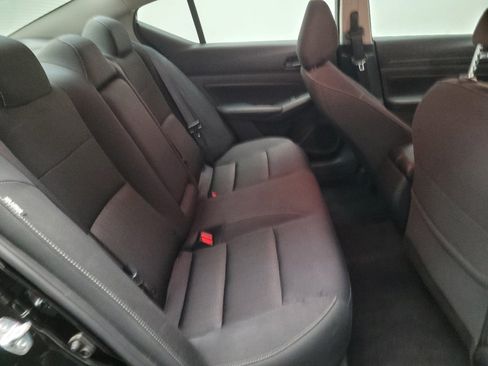 Used 2025 Nissan Altima 2.5 SV FWD image 19