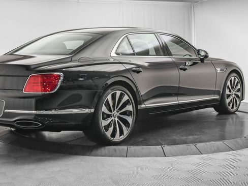 New 2026 Bentley Flying Spur Plug-In Hybrid AWD/4WD image 13