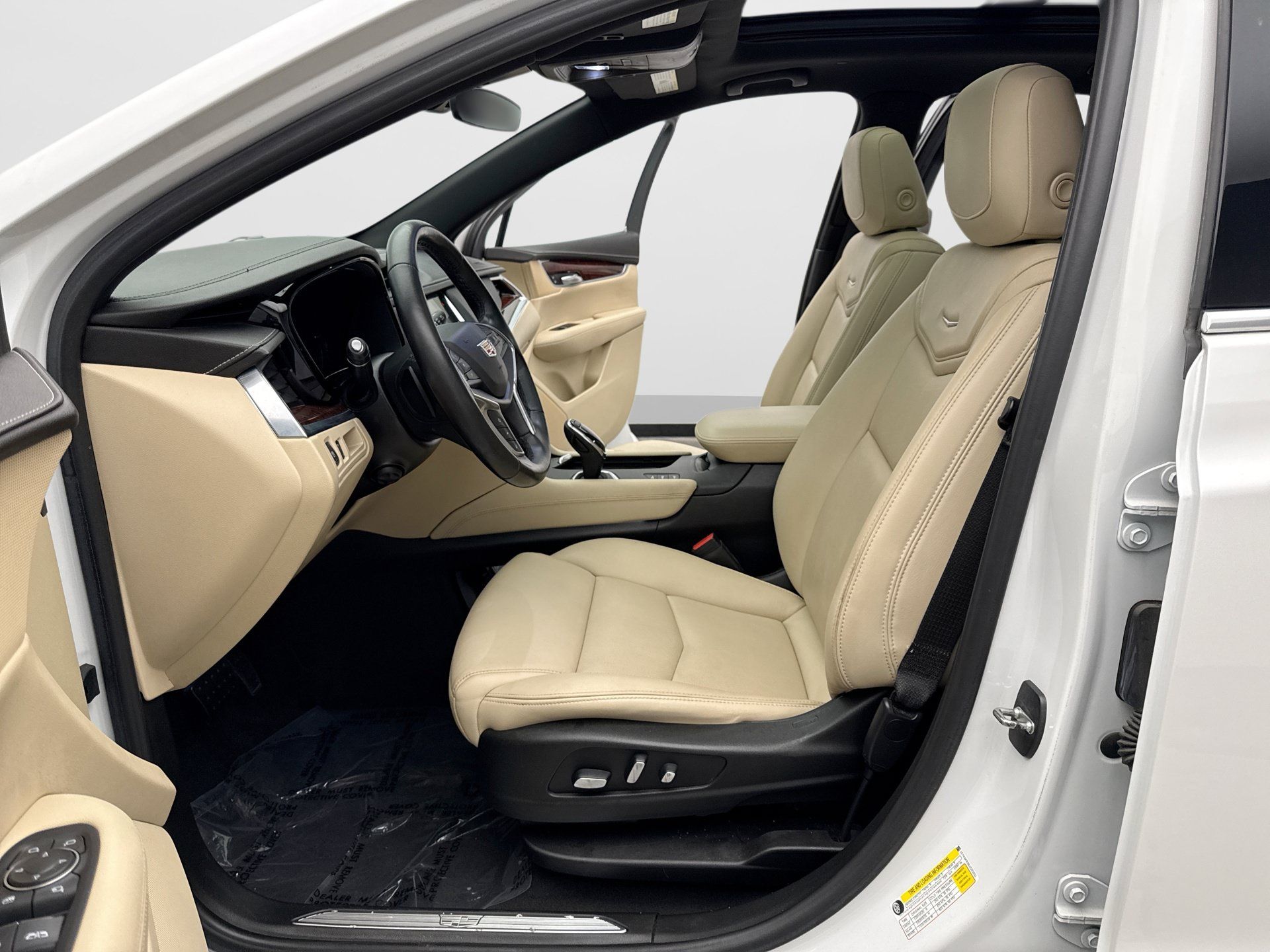 Used 2018 Cadillac XT5 Premium Luxury AWD/4WD image 13