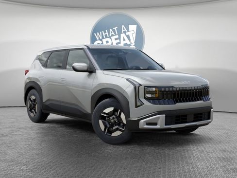 Used 2027 Kia Seltos LX AWD/4WD image 8