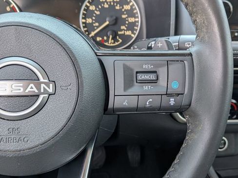 Used 2023 Nissan Rogue SL w/ SL Premium Package image 31