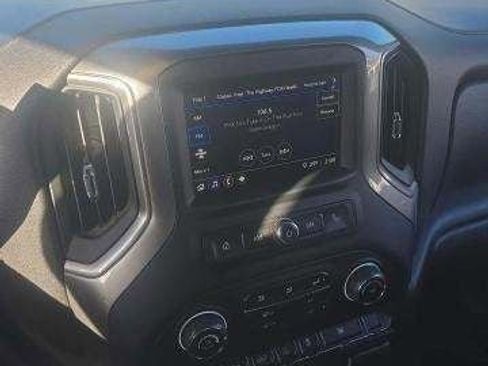 Used 2024 Chevrolet Silverado 2500 Custom w/ Custom Value Package image 10