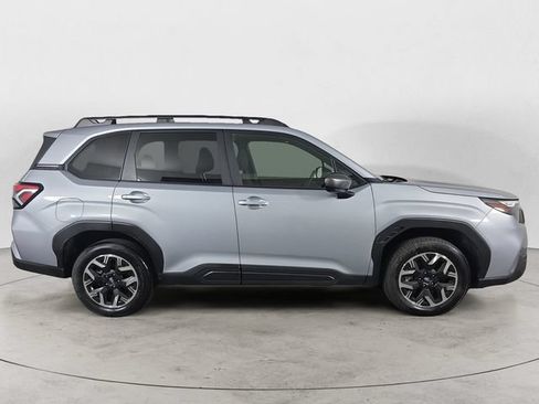 Certified 2025 Subaru Forester Premium AWD/4WD image 6