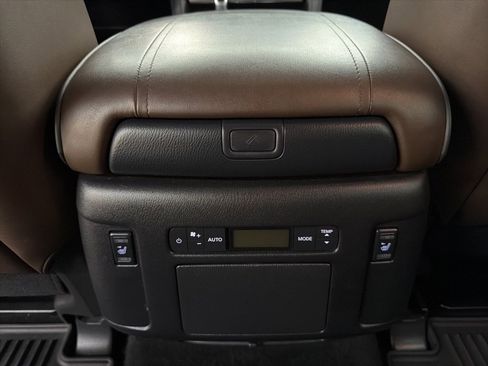 Used 2023 Nissan Armada Platinum w/ Captain's Chairs Package image 31